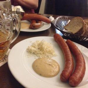 Sausages and pivo, the perfect combo - Naz dravi!